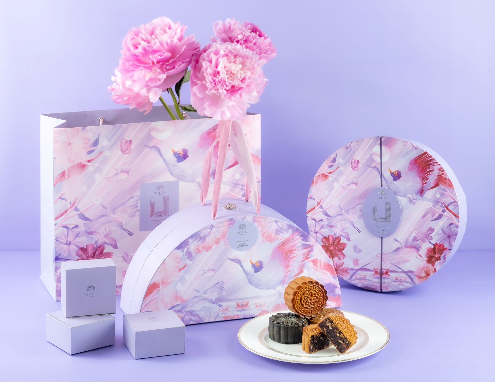 Raffles Jakarta Launches Mooncake Collection by Raffles Patisserie